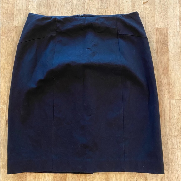 Banana Republic pencil skirt - Picture 3 of 4